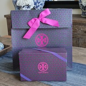 TORY BURCH Shoe and Gift Bag SET